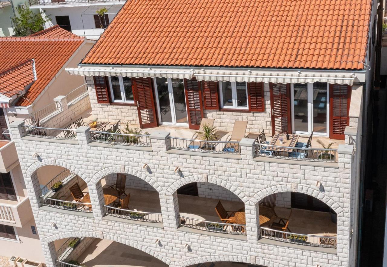 Beachfront Xxl - 2 Apartments Together - Lokva Rogoznica Extérieur photo
